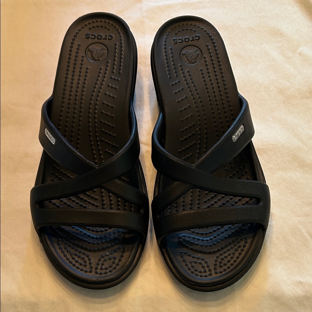 Crocs Patricia Wedge Slide Sandals
$35
Size: 9 Womens CROCS